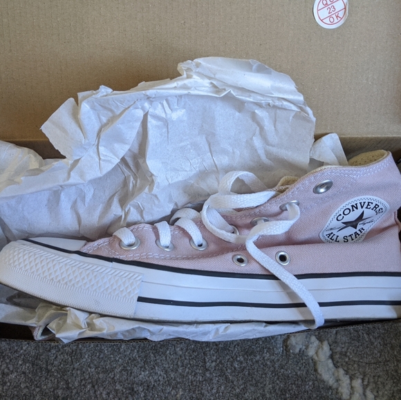 champagne converse
